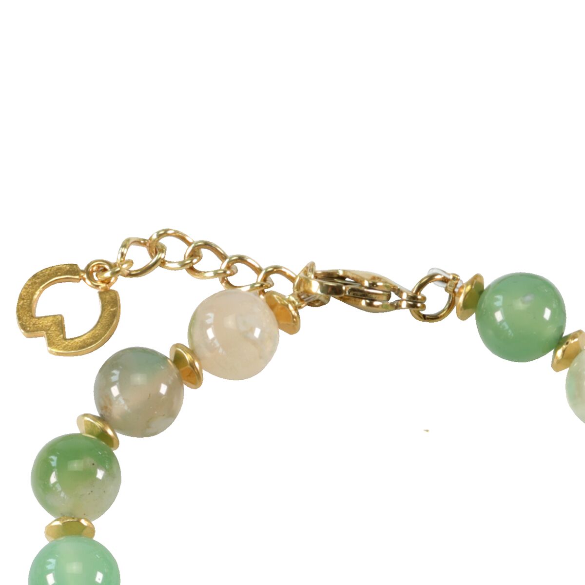 Detailansicht eines eleganten Armbands aus verschiedenfarbigen runden Achat-Perlen in Grün- und Cremetönen mit vergoldetem Messingverschluss und Schmuckelement. Das Set stammt von Ars mundi und ist 190 mm lang. Die Materialien wirken hochwertig und fein verarbeitet.