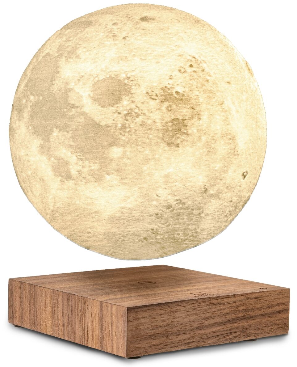 Eine schwebende Smart Moon Lampe auf einer Holzbasis. Die Lampe hat das Aussehen eines naturgetreuen, sanft leuchtenden Mondes, der in der Luft über der Basis schwebt.