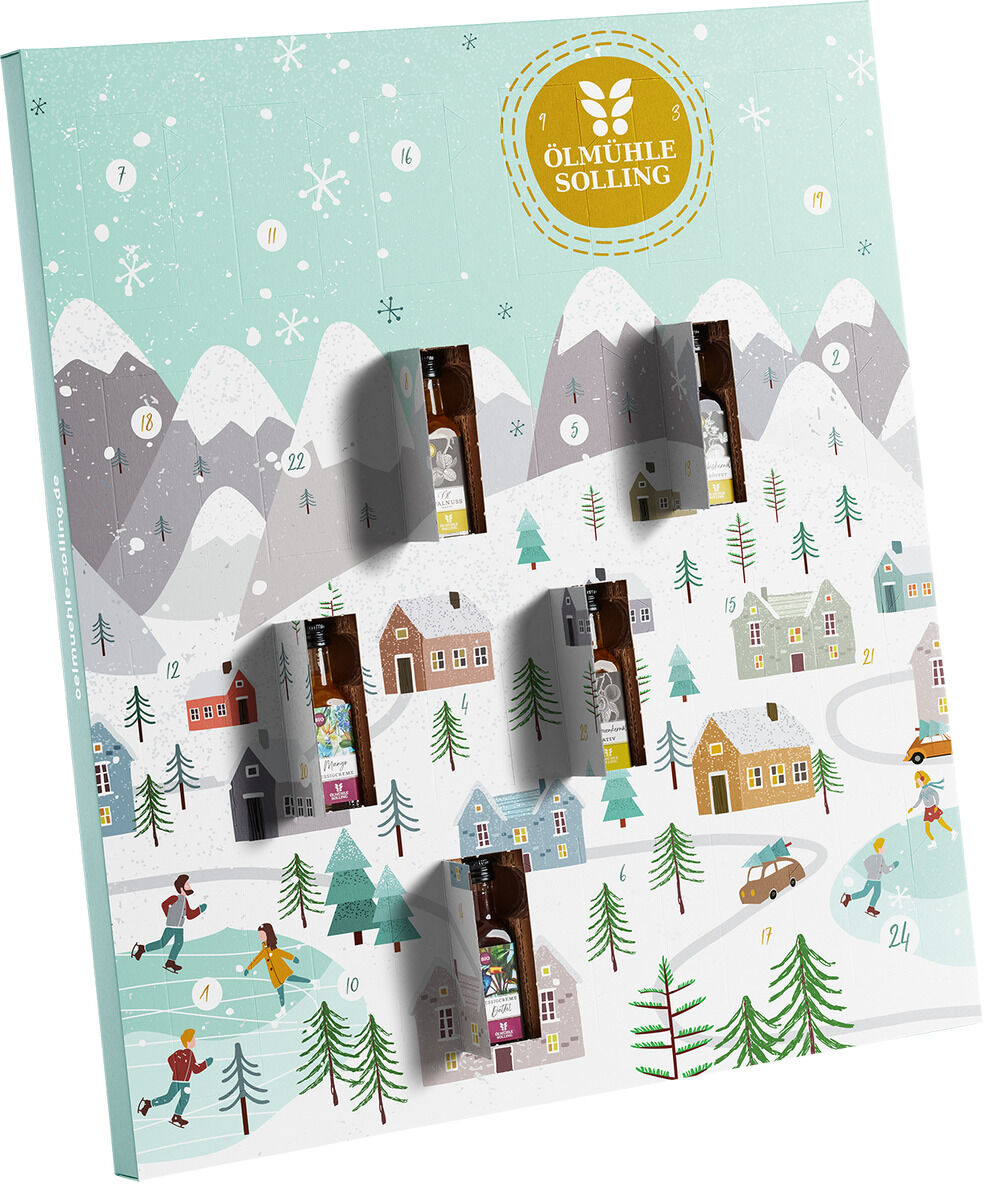 Adventskalender »Schlittschuhlaufen« 2026 der Ölmühle Solling mit winterlicher Illustration: verschneite Berge, Dörfer, Schlittschuhläufer, Schneeflocken. Mehrere Türchen sind geöffnet und zeigen Mini-Ölflaschen. Dominante Farben: Mintgrün, Weiß, Grau.