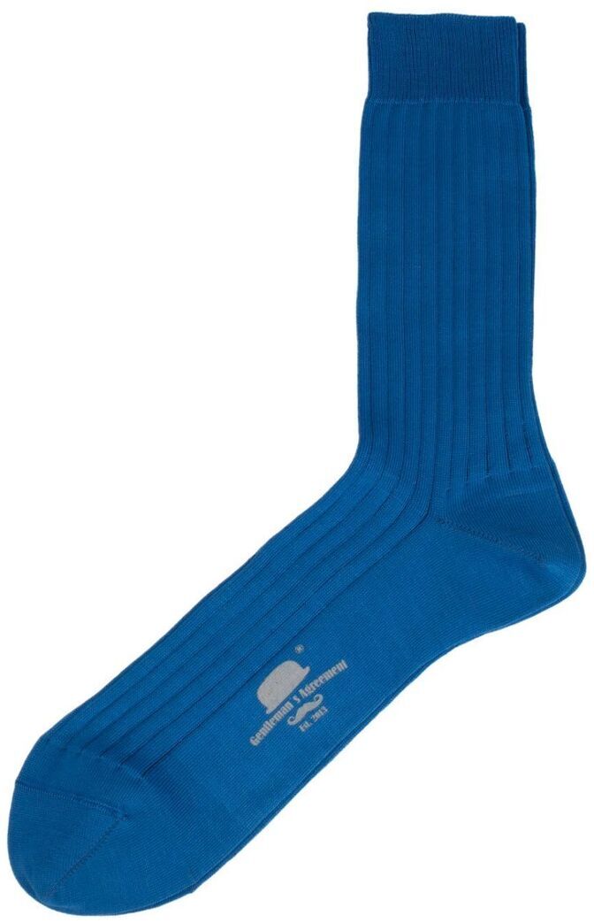 Ein stilvoller blauer Herrensocken, der für verschiedene Anlässe geeignet ist und sowohl Komfort als auch Eleganz bietet.