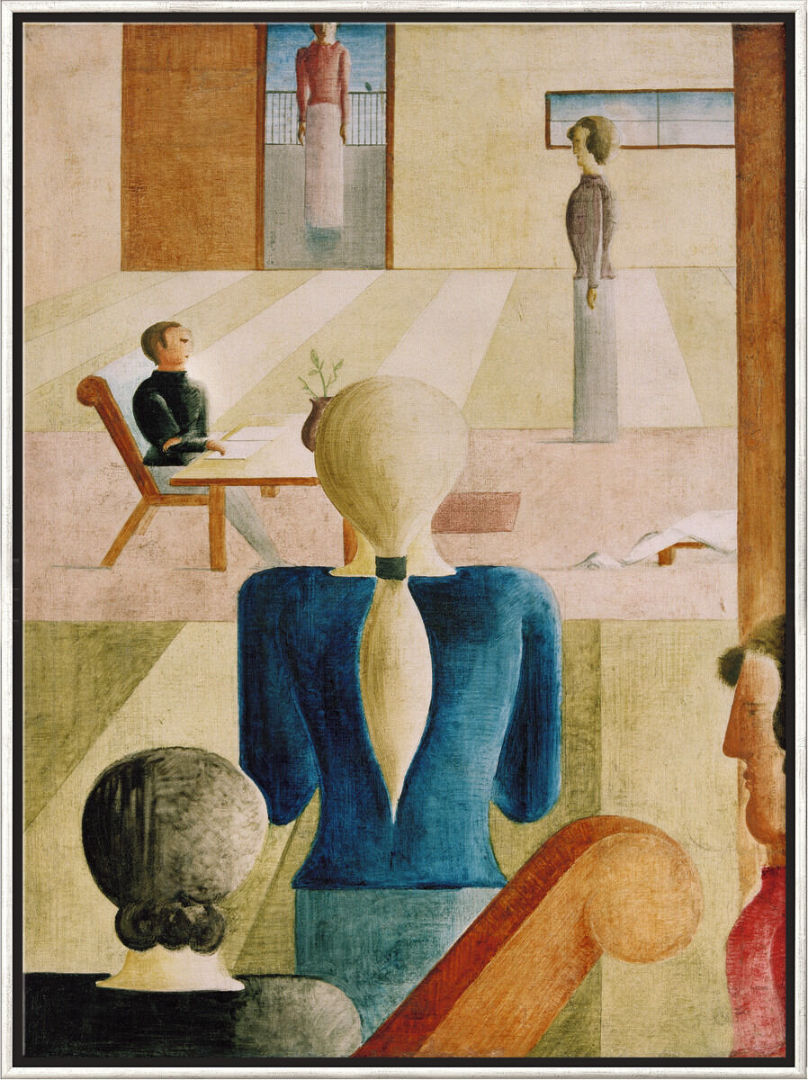 Gemälde von Oskar Schlemmer aus dem Jahr 1930, betitelt »Frauenschule«. Das Bild zeigt mehrere Frauen in einem geometrisch gestalteten Innenraum. Eine Frau sitzt, eine steht, und einige sind im Hintergrund zu sehen. Die Farben Beige, Blau, Braun, Grün, Rosa und Gelb dominieren die Szene.