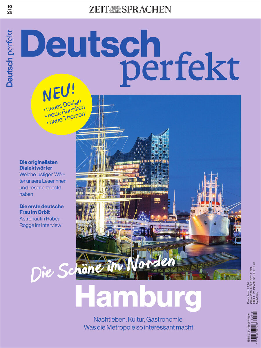 Titelbild des Deutsch perfekt Magazins 10/2026 von Spotlight Verlag. Im Mittelpunkt eine illuminierte Hamburger Stadtansicht mit Elbphilharmonie, Schiffen und Wasser bei Nacht. Oben der Titel in Blau, gelber Kreis mit "NEU!" und Texten zu Hamburg und Sprachthemen.