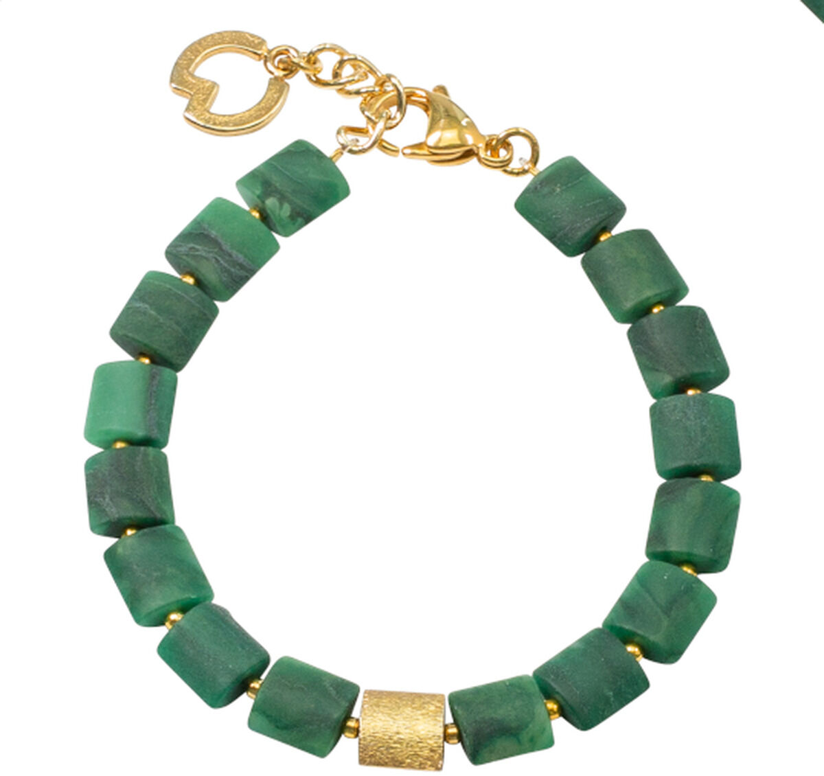 Ein elegantes Schmuckset von Petra Waszak, bestehend aus einer Halskette, einem Armband und Ohrringen. Die Schmuckstücke sind aus grünen Perlen mit goldenen Elementen gefertigt.