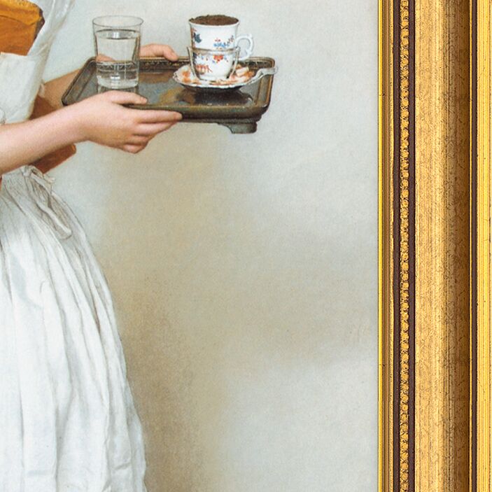 Das Bild zeigt einen Ausschnitt des berühmten Gemäldes "Schokoladenmädchen" von Jean-Étienne Liotard. Eine junge Frau trägt ein Tablett mit einer Tasse Schokolade, einem Glas Wasser und Gebäck. Sie ist in einem weißen, schlichten Kleid dargestellt. Rechts ist ein goldener, detailreicher Rahmen zu sehen.