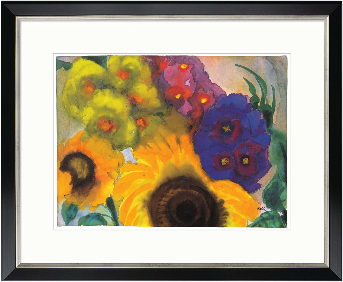 Ein gerahmtes Aquarell-Bild mit einem Strauß bunter Sommerblumen, darunter Sonnenblumen und andere Arten, von Emil Nolde, betont durch kräftige Gelb-, Orange-, Grün-, Violett-, Rot- und Blautöne.