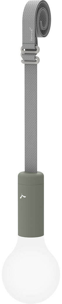 Ein Hängegurt der Marke »Aplô« in Grau mit einer daran befestigten LED-Lampe. Die Lampe ist weiß mit grünlichen Details. Der Gurt ist verstellbar und zur Verwendung im Innen- und Außenbereich geeignet.