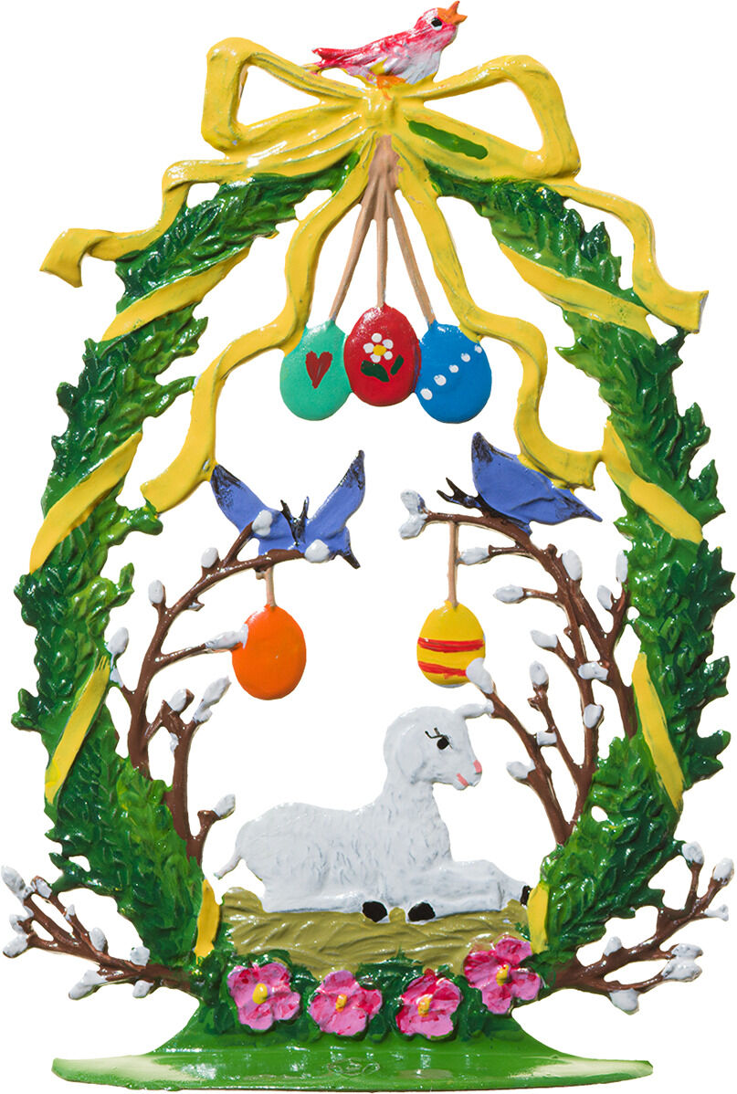 Zinnfigur »Osterkranz« von Wilhelm Schweizer Zinnmanufaktur: Ein grüner Kranz mit gelber Schleife, daran bunte Ostereier. In der Mitte sitzt ein weißes Lamm, umgeben von blauem Vogelpaar, Blüten und Zweigen. Farbenfroh, detailliert und frühlingshaft gestaltet.