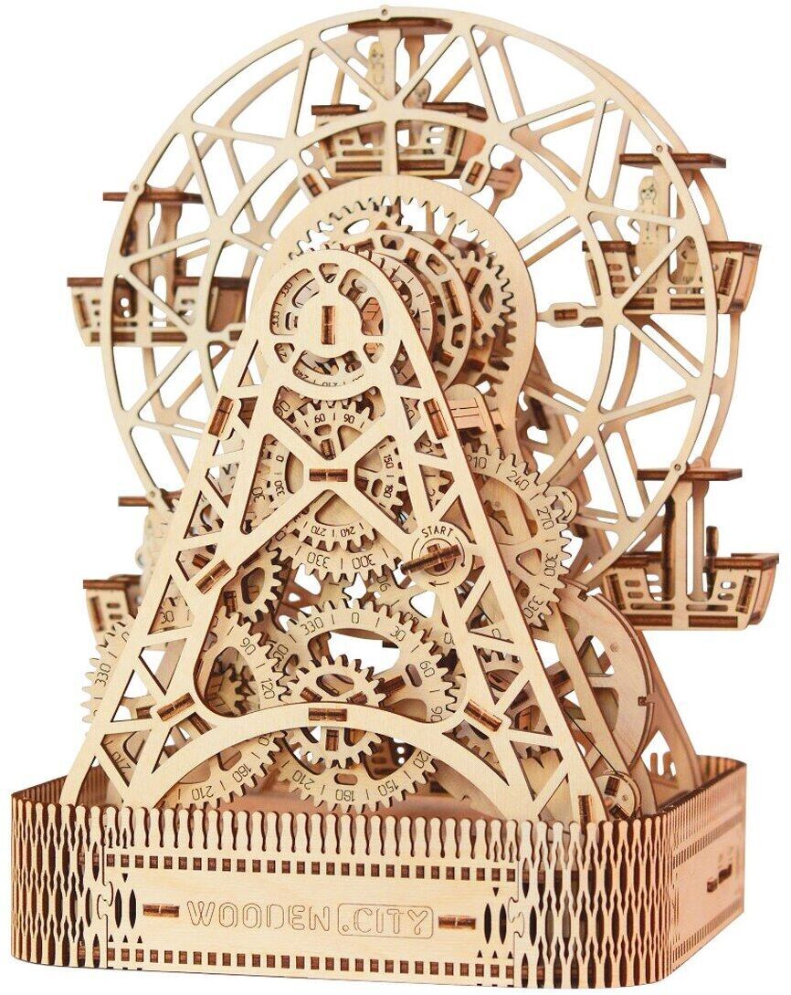 Ein detailliertes 3D-Holzmodell eines Riesenrads mit komplexen Zahnrädern und mechanischen Teilen. Das Modell ist aus natürlichem Holz gefertigt und zeigt feine Handwerkskunst.
