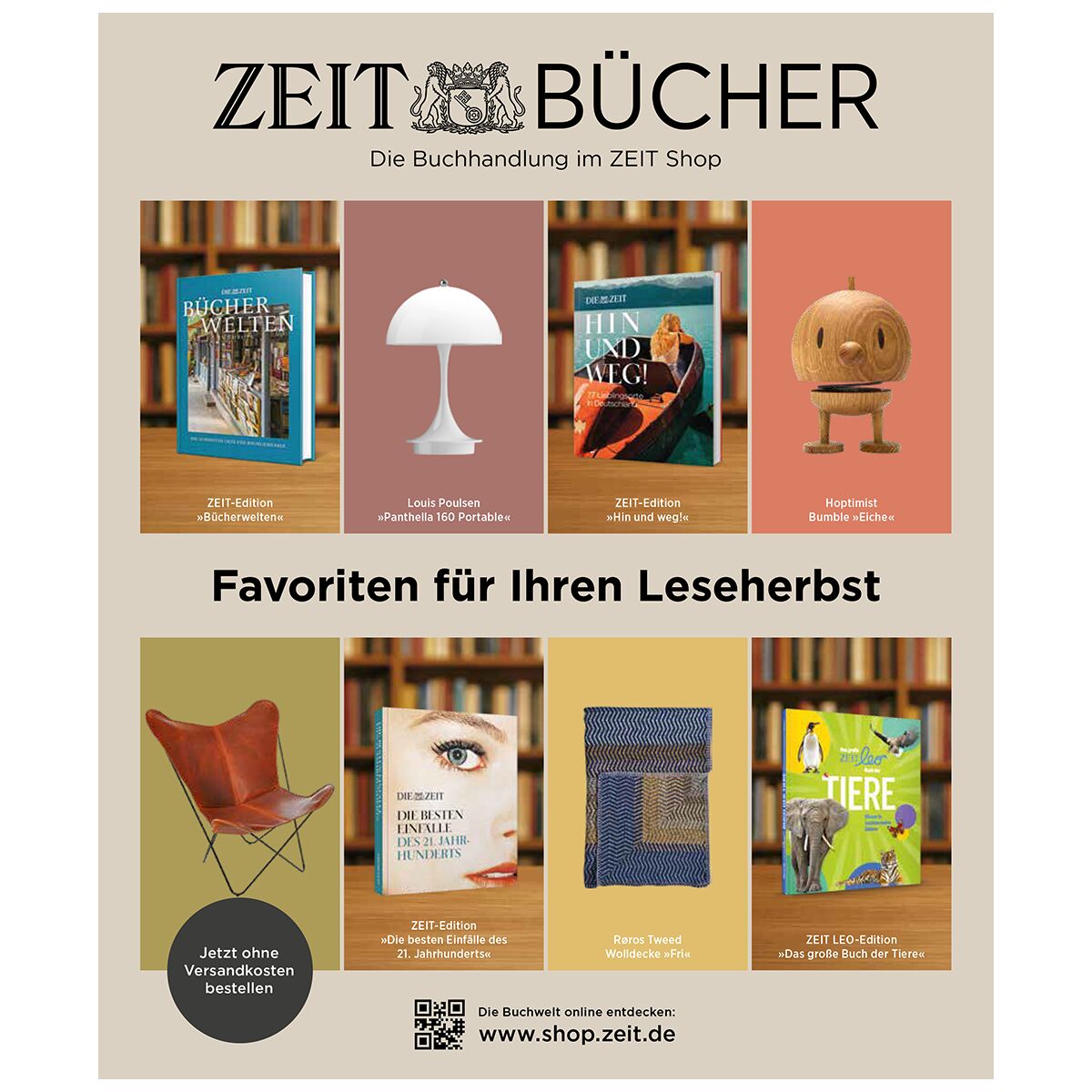 Katalogseite mit Büchern, Deko-Objekten und Geschenkideen aus dem ZEIT Shop, angeordnet auf beigem Hintergrund. Oberhalb steht der Titel 'ZEIT Bücher – Die Buchhandlung im ZEIT Shop'. In der Mitte sind fünf Favoriten-Produkte mit Bildern und Namen präsentiert, darunter Bücher und dekorative Gegenstände. Ganz unten Hinweise zur Bestellung und Webseite.