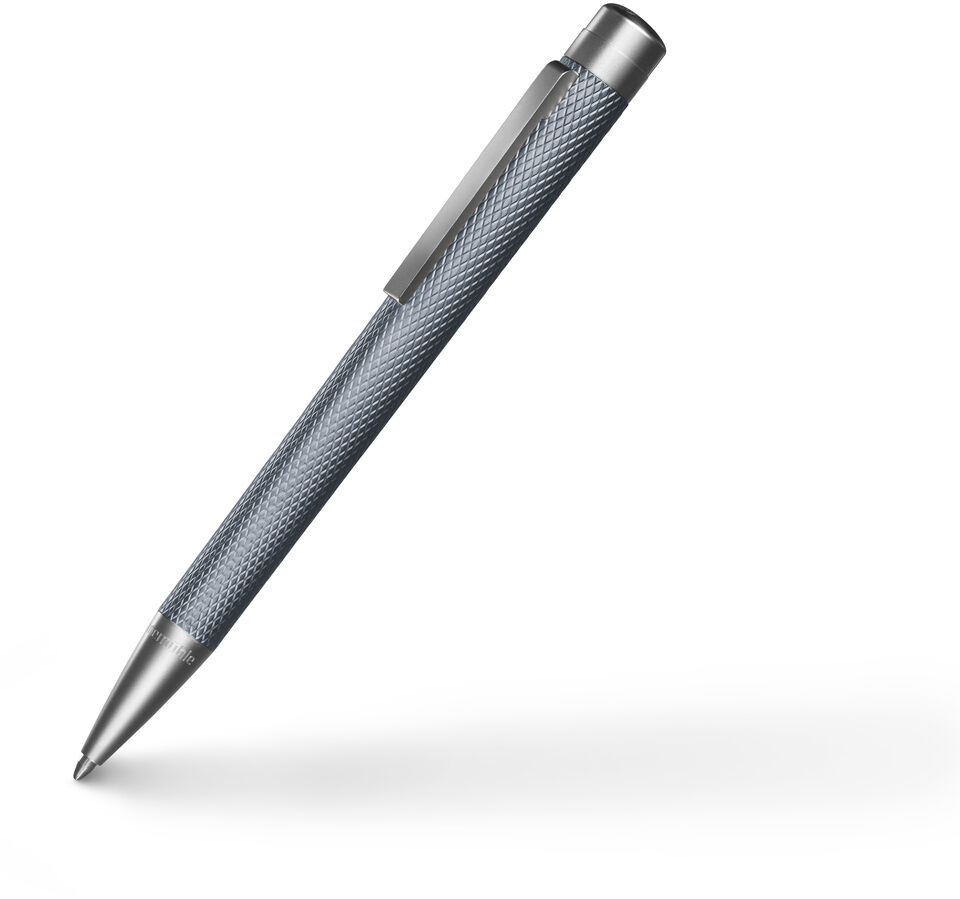 Silberner Kugelschreiber der Slim Edition mit modernem Design und glatter Oberfläche, aufgenommen auf weißem Hintergrund.
