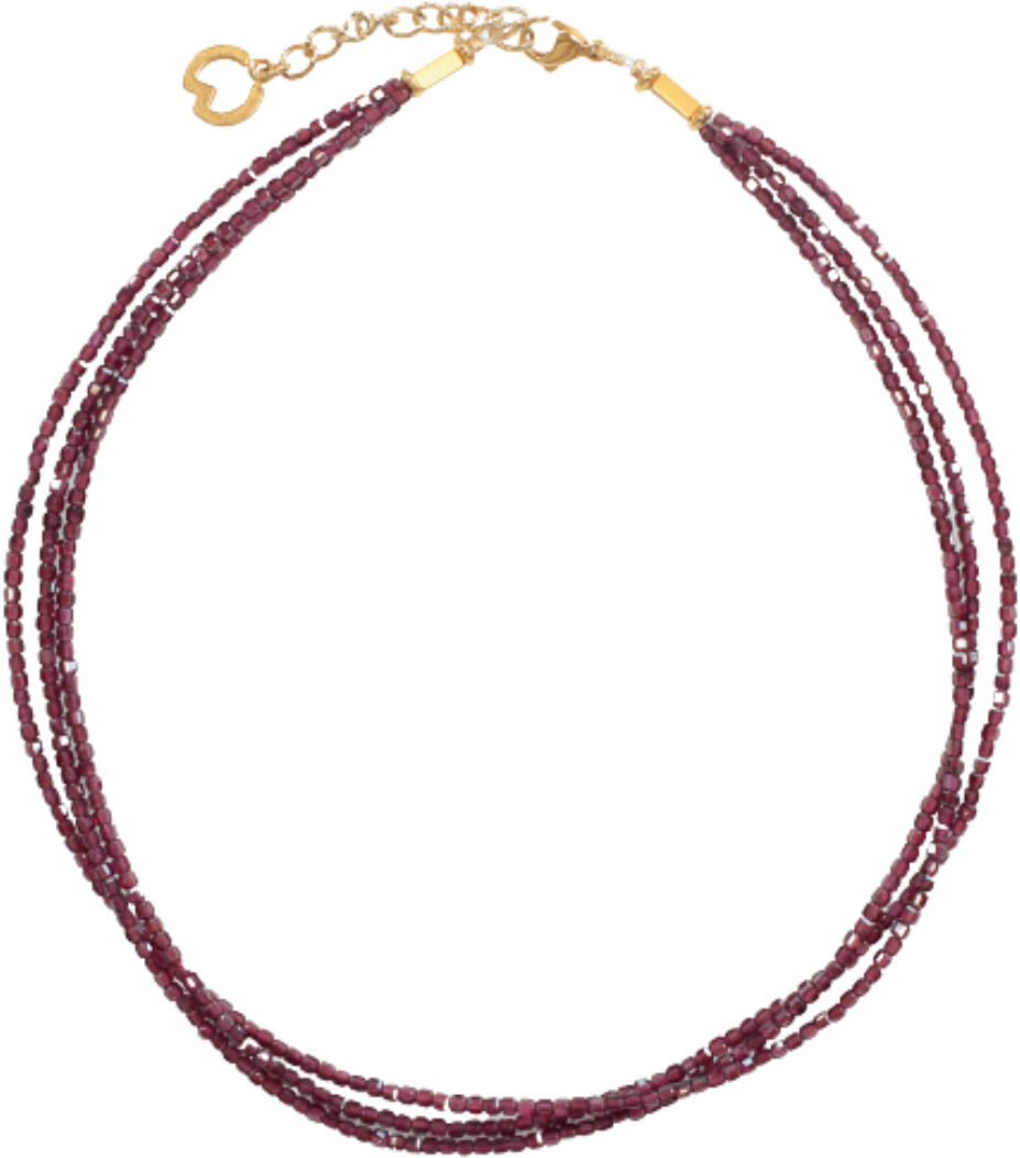 Eine elegante Halskette von Petra Waszak namens Collier »Garnet« mit drei roten Edelsteinsträngen und goldfarbenen Verschlüssen.