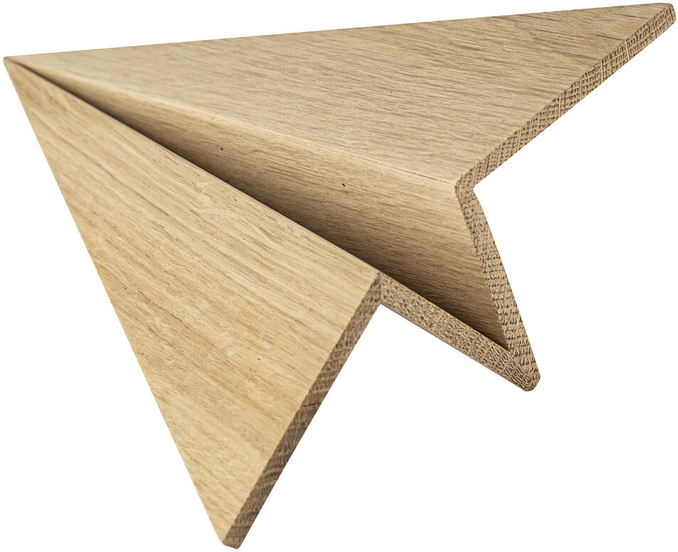 Ein minimalistisches Holzflugzeug in einem flugzeugähnlichen Design aus hellem Holz, das als Dekoration oder Spielzeug dient, geeignet für Kinderzimmer oder als Geschenk.