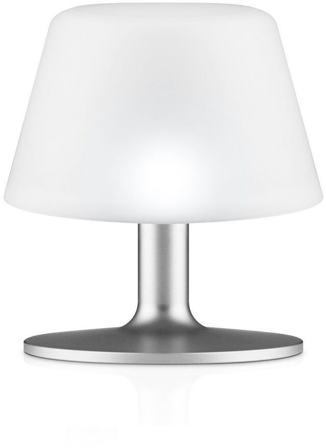Solar-Tischlampe SunLight mit weißem Lampenschirm und silbernem Fuß, ideal für moderne und nachhaltige Beleuchtung im Innen- und Außenbereich.