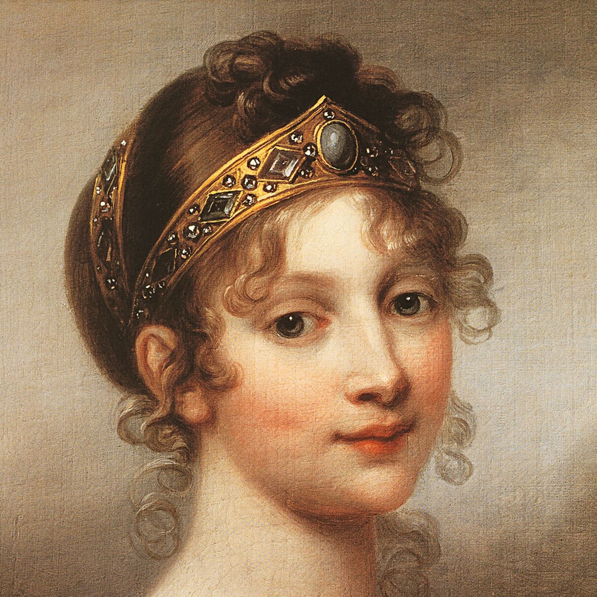 Detailreiches Porträt einer jungen Frau mit aufwendigem Diadem im Haar, goldene Details, zarter Teint. Leicht gedrehter Blick, weicher Gesichtsausdruck, Locken und elegante Frisur. Dezenter Hintergrund, klassischer Malstil aus der Epoche des frühen 19. Jahrhunderts.