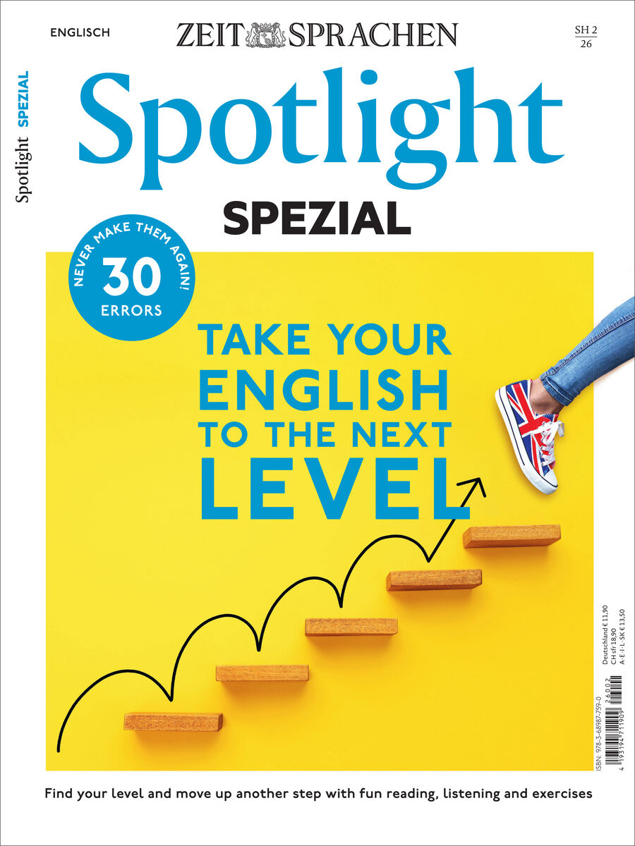 Titelbild der 'Spotlight SPEZIAL' Ausgabe. Gelber Hintergrund mit aufsteigenden Holzstufen, darauf ein Bein mit bunter Sneaker. Slogan in blauen und gelben Lettern: 'Take your English to the next level'. Runde Plakette mit '30 never make them again errors'. Magazin für Englischlernende.