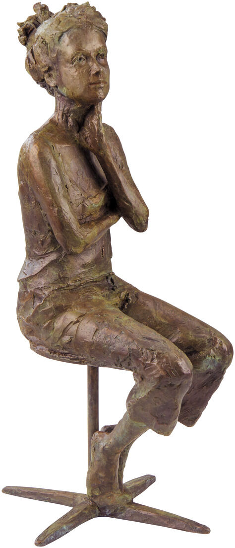 Bronzeskulptur von Valerie Otte mit dem Titel »Was wäre wenn«. Die Skulptur zeigt eine sitzende Frau in nachdenklicher Pose. Die Figur besteht aus detailliert gearbeiteter Bronze und steht auf einem kreuzförmigen Sockel.