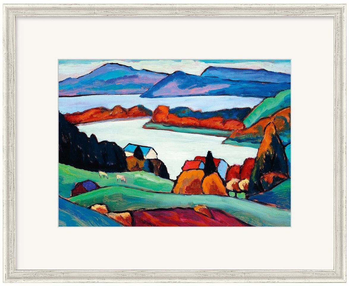 Das Gemälde »Staffelsee« von Gabriele Münter aus den Jahren 1935/1936 zeigt eine bunte Landschaft, geprägt von einem See, Bergen im Hintergrund und farbenfrohen Häusern und Bäumen im Vordergrund. Der expressionistische Stil betont starke Farbkombinationen und dynamische Linienführung.