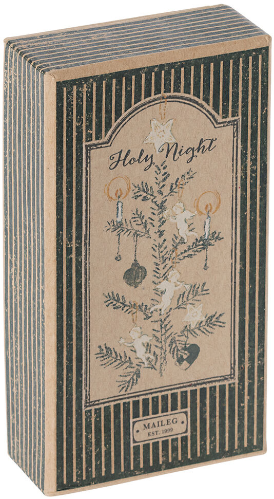 Weihnachtsanhänger-Set 'Heilige Nacht' in einer rechteckigen Box aus braunem Karton mit einem vintage Weihnachtsbaum und Kerzen auf der Vorderseite, verziert mit goldenen und beige Details.