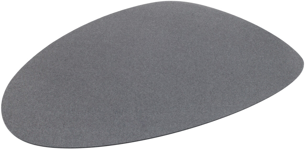 Ein moderner Teppich in Steinoptik mit einer schlichten, runden, grauen Oberfläche. Perfekt für minimalistisches Design und moderne Inneneinrichtungen.