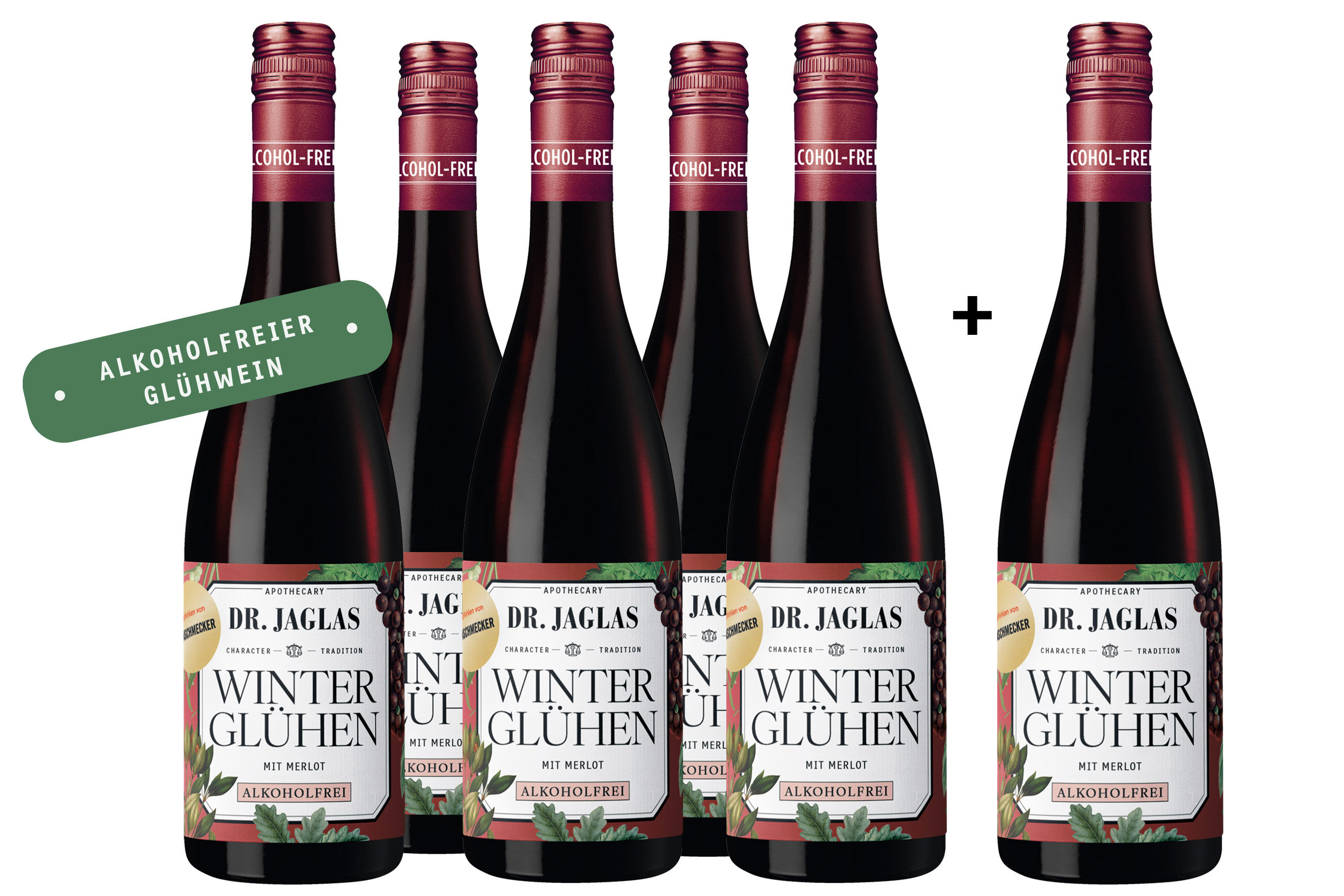 Das Bild zeigt sechs Flaschen Dr. Jaglas Winterglühen Merlot Winzerglühwein alkoholfrei in einer Aufreihung nebeneinander. Die Etiketten sind weiß mit goldenen und grünen Akzenten. Ein grünes Schild mit der Aufschrift "Alkoholfreier Glühwein" schwebt links daneben.