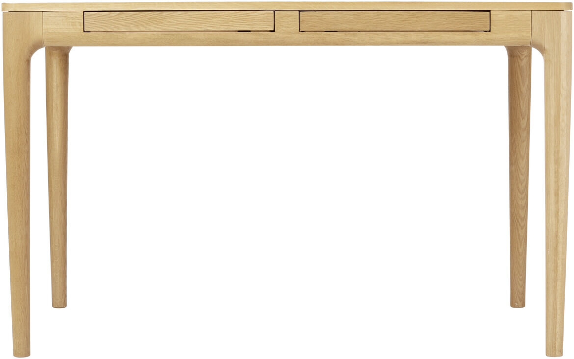 Schreibtisch »Heart'n'Soul« von Umage, aus hellem Eichenholz. Klare Linien, vier gerade Beine, zwei schmale Schubladen unter der Tischplatte. Modernes, minimalistisches Design, ideal für Home-Office oder Arbeitszimmer, vor weißem Hintergrund abgebildet.