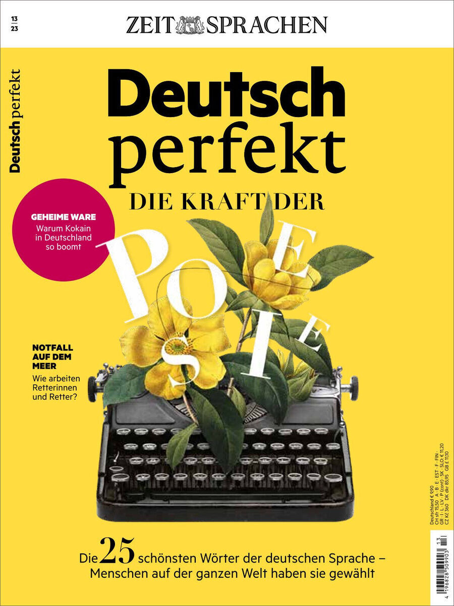 Cover der Ausgabe 13/2023 des Magazins 'Deutsch perfekt'. Der Titel lautet 'Die Kraft der Poesie'. Eine gelbe Blume und eine antike Schreibmaschine sind abgebildet. Untertitel und Beschreibungen sind in Weiß und Schwarz gehalten.