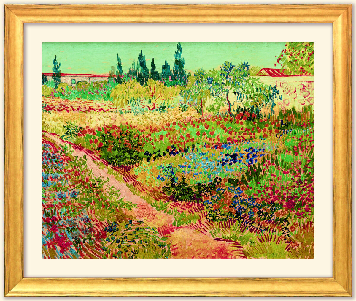 Landschaftsgemälde von Vincent van Gogh mit grüner Wiese, bunten Blumen und einem Pfad, umgeben von Bäumen, in einem goldenen Rahmen.