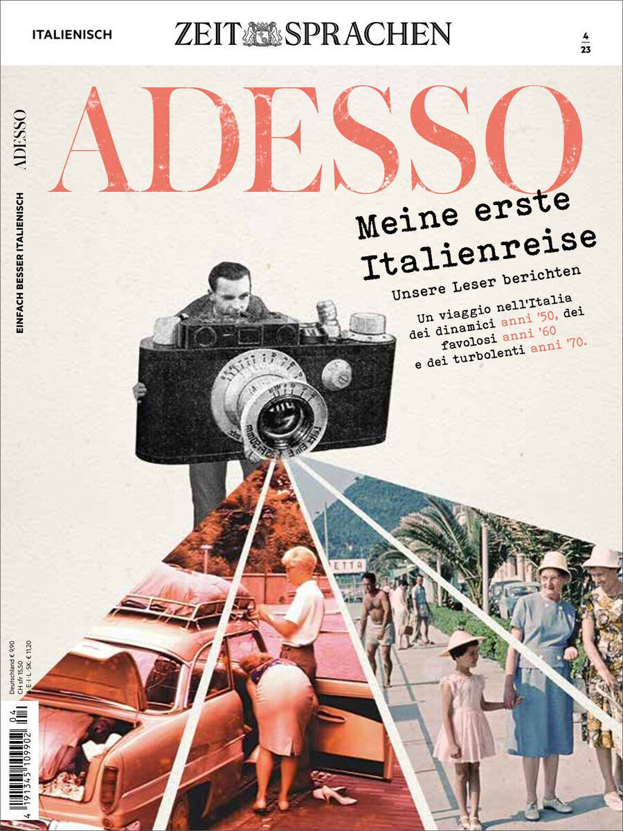 Titelbild des Adesso Magazins Sonderausgabe 04/2023 mit dem Thema 'Meine erste Italienreise'. Es zeigt einen großen Vintage-Kamera und verschiedene Fotocollagen von Italienreisen in den 50er und 60er Jahren. Überschriften und grafische Elemente in Rot und Schwarz sind deutlich sichtbar.