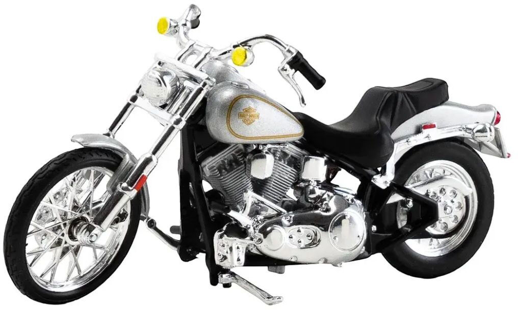 Freigestelltes Modell einer Harley-Davidson FXST Softail in linker Seitenansicht auf weißem Grund. Das Chopper-Motorrad besitzt verchromte Speichenräder, Gabel, Motor und Auspuff, schwarze Reifen sowie einen schwarzen gestuften Sitz. Der weiß-silberne Tank trägt ein goldenes Emblem; gelbe Blinker setzen Akzente.