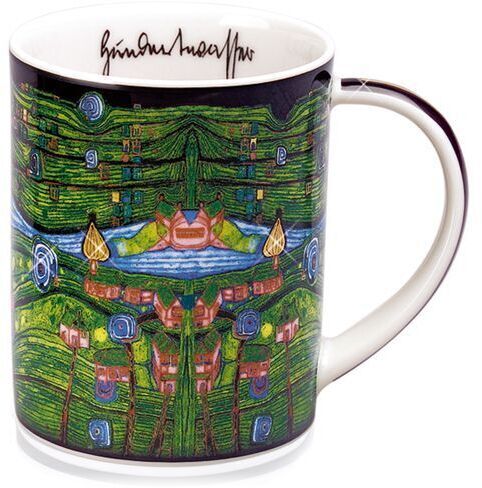 Eine bunte Kaffeetasse mit einem Design von Friedensreich Hundertwasser, das abstrakte, organische Formen in grünen, blauen, roten und gelben Farben zeigt. Oben befindet sich eine schwarze Umrandung mit der Signatur des Künstlers.