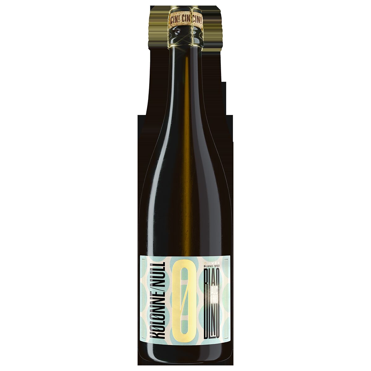 Eine elegante Flasche alkoholfreien Weins der Marke ZEIT-Selektion »Try Dry II«, mit einem goldenen und weißen Etikett, auf einem weißen Hintergrund.