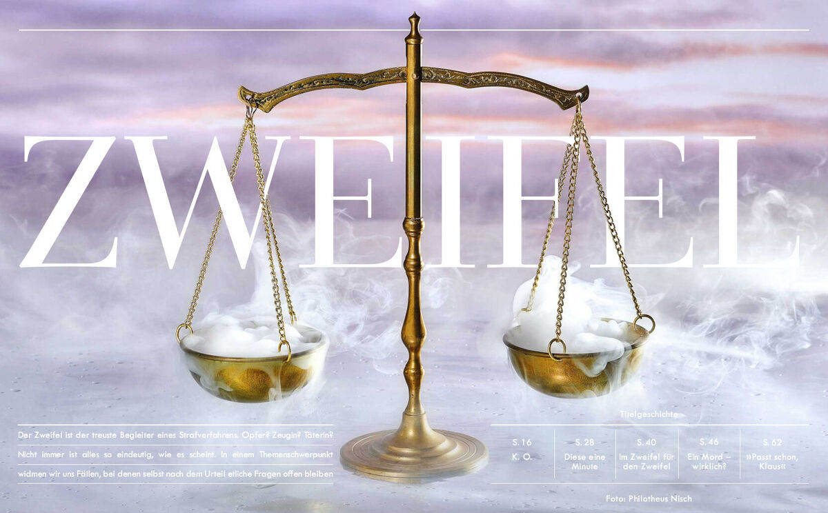 Das Cover der Zeitschrift 'ZEIT VERBRECHEN 13/22' zeigt eine goldene Waage vor einem Hintergrund aus Wolken und Himmel. Der Schriftzug 'ZWEIFEL' erscheint prominent im Hintergrund.