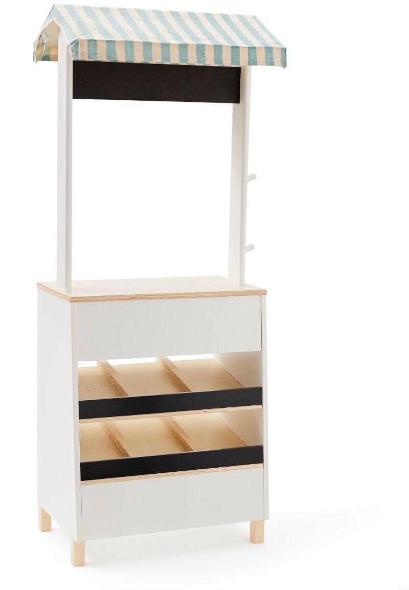 Abbildung eines Marktstandes für Kinder aus Holz. Der Stand hat ein gestreiftes Dach in Beige und Weiß und darunter eine Tafel. Darunter befinden sich mehrere Ebenen zur Aufbewahrung.