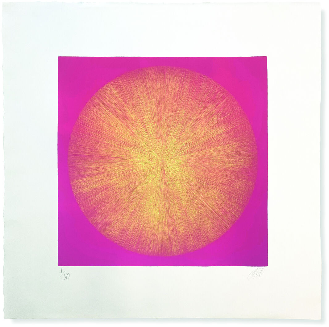 Eine zeitgenössische, limitierte Kunstedition mit dem Titel 'Spiky Circle (Gelb auf Pink)', die im Jahr 2023 veröffentlicht wurde. Das Kunstwerk zeigt einen leuchtend gelben Kreis auf einem pinken Hintergrund.