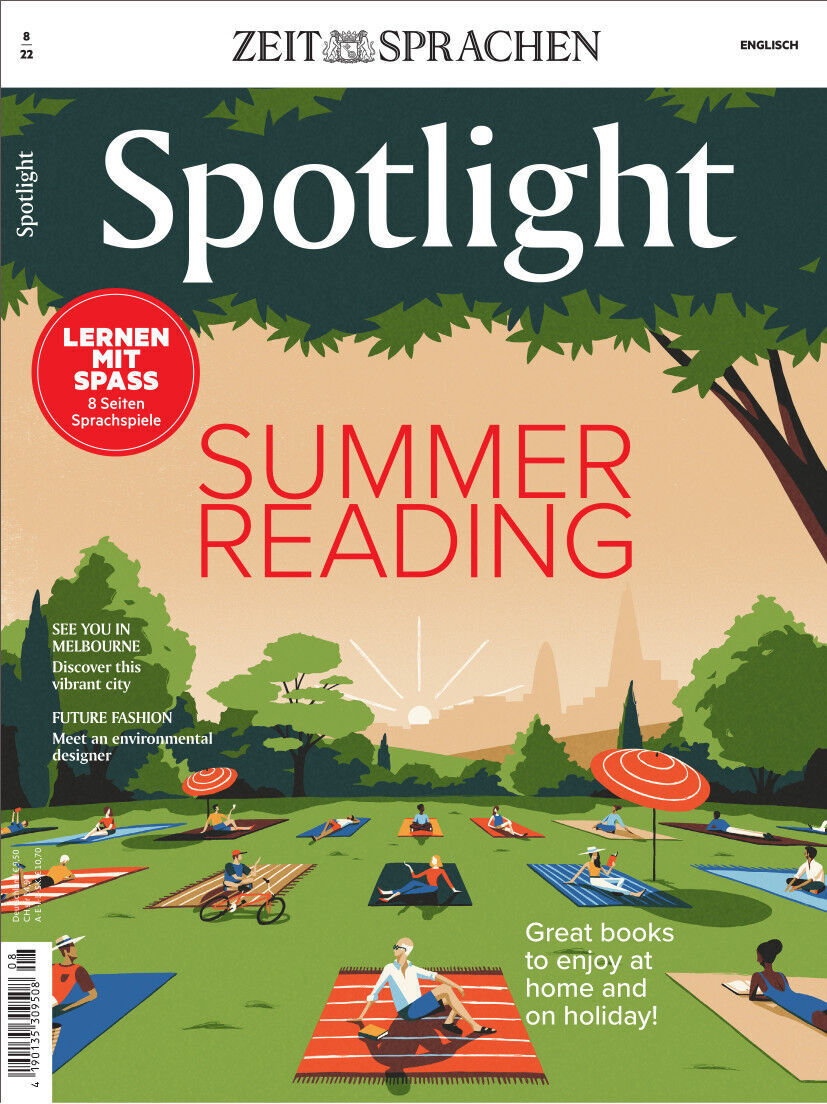 Ein Coverbild des Spotlight Magazins Ausgabe 08/2022. Oben steht 'Spotlight' in weißer Schrift auf grünem Hintergrund. Darunter steht in großen roten Buchstaben 'Summer Reading'. Das Bild zeigt eine Parklandschaft mit Menschen, die auf Decken und Sonnenliegen lesen und entspannen. Im Hintergrund sind grüne Bäume und ein hellblauer Himmel zu sehen. Ein roter Textblock links sagt 'Lernen mit Spaß, 8 Seiten Sprachspiele'. Rechts steht 'Great books to enjoy at home and on holiday!'.