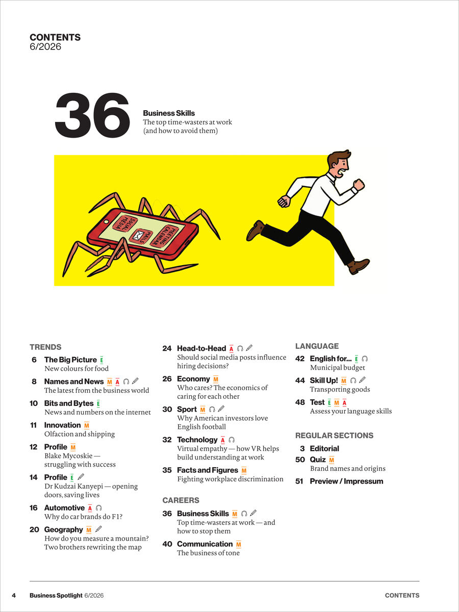 Detailliertes Inhaltsverzeichnis der Juni-2026-Ausgabe des Business Spotlight Magazins mit großem gelben Bereich oben, darin ein Mann, der vor einer Roboterkrabbe mit Aktenkoffer flieht. Darunter Themenliste in schwarzer Schrift, markiert mit Symbolen für Schwierigkeitsgrade.