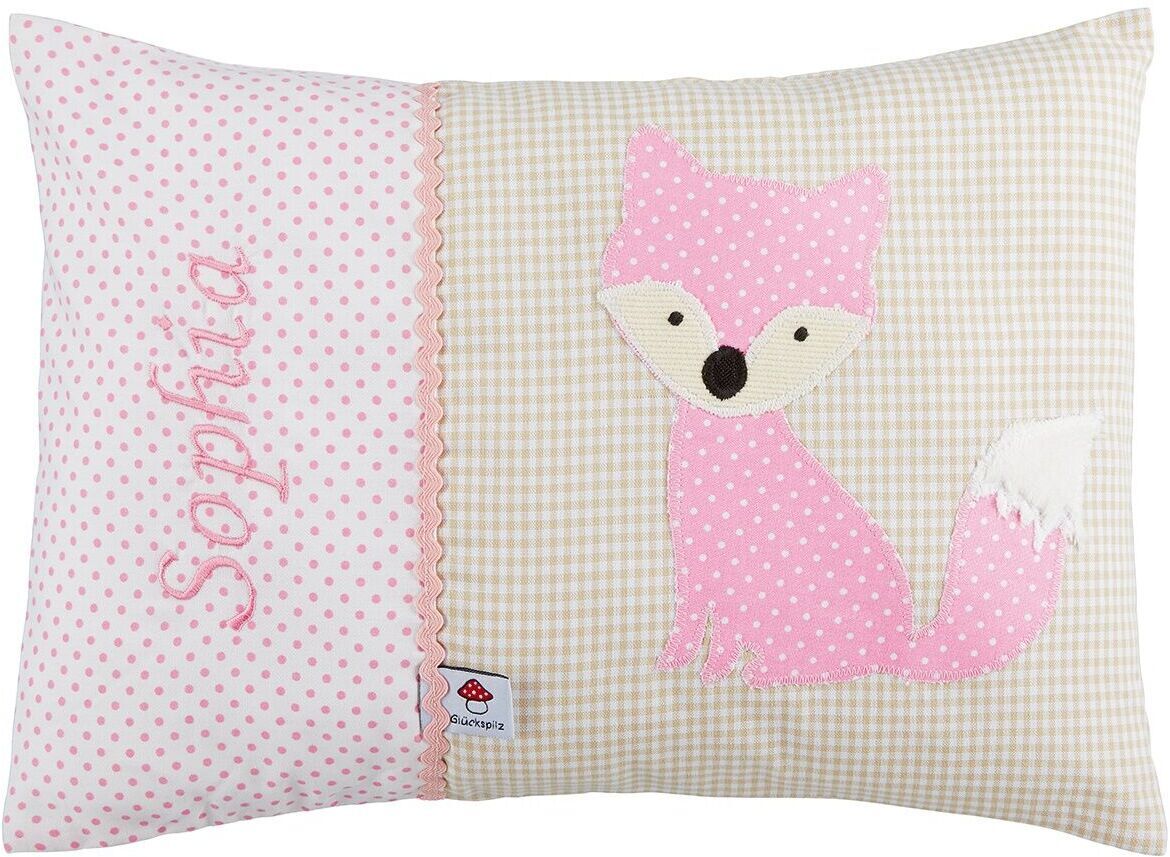 Ein rechteckiges Namenskissen mit der Aufschrift 'Sophia'. Das Kissen hat einen Fuchs als Applikation auf der rechten Seite und ein pinkes und weißes Punkte-Design auf der linken Seite. Die Hauptfarben sind Rosa, Weiß und Beige.