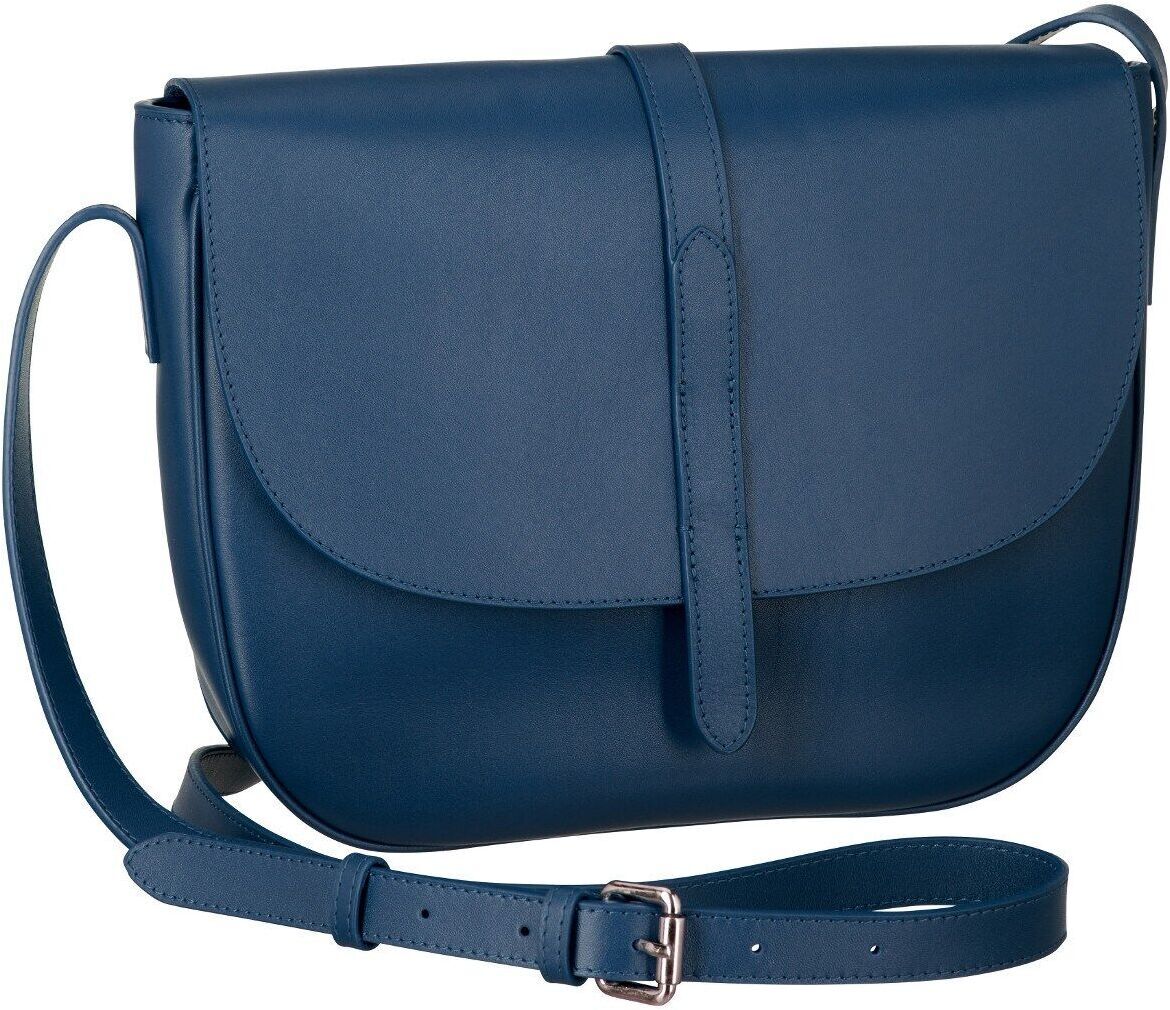 Dunkelblaue Umhängetasche aus Leder, Modell »Saddle Bag Femme«, mit einer Schnalle auf der Vorderseite und einem verstellbaren Gürtelriemen.