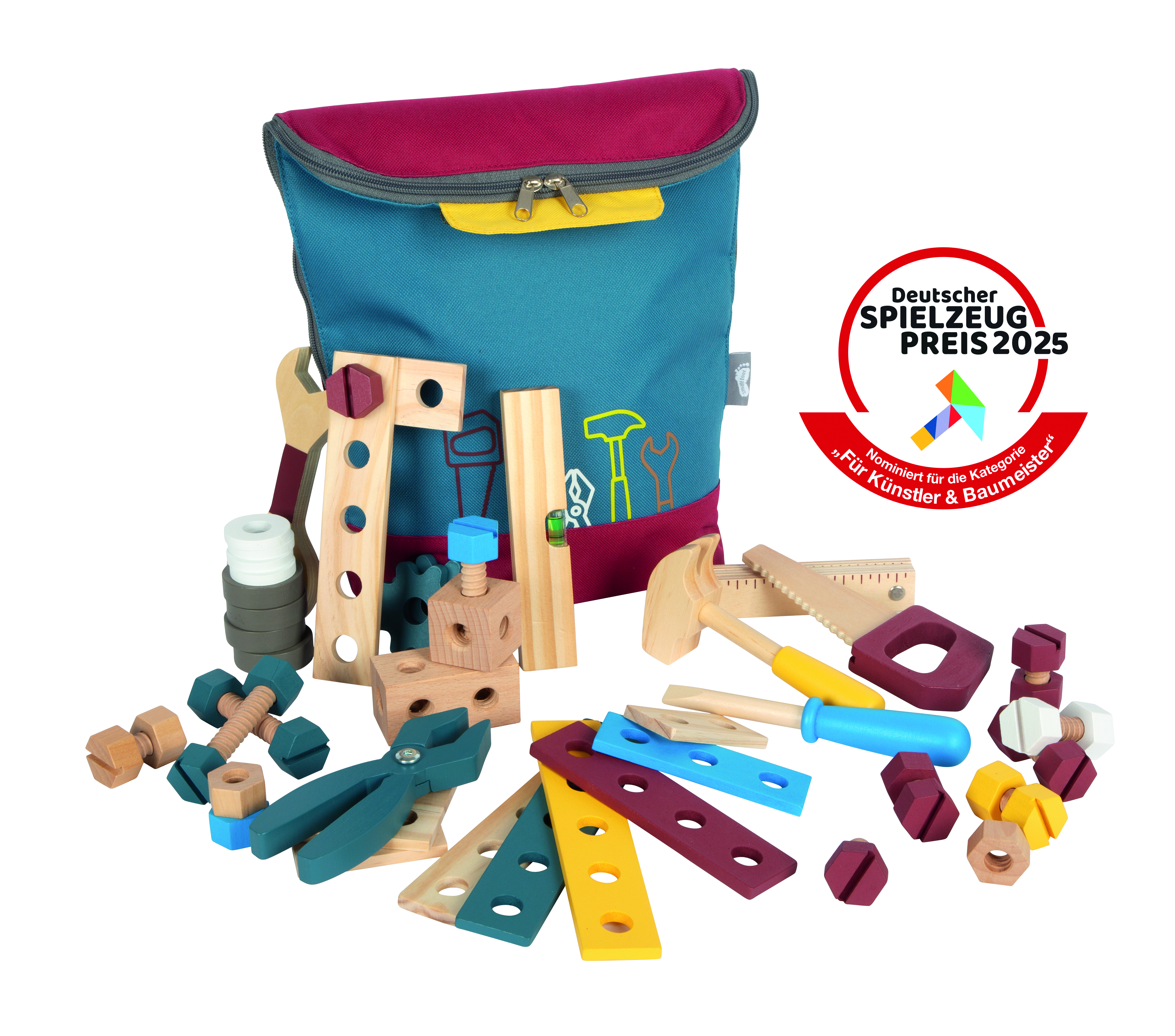 Abgebildet ist ein farbenfroher Werkzeugrucksack für Kinder, gefüllt mit Holzspielzeug wie Schrauben, Muttern, Leisten und Werkzeugen. Der Rucksack ist blau mit weinrotem Rand und gelbem Reißverschluss. Alle Bauteile und Werkzeuge sind hochwertig verarbeitet und kindgerecht gestaltet. Daneben befindet sich ein Gütesiegel für den Deutschen Spielzeugpreis 2025.