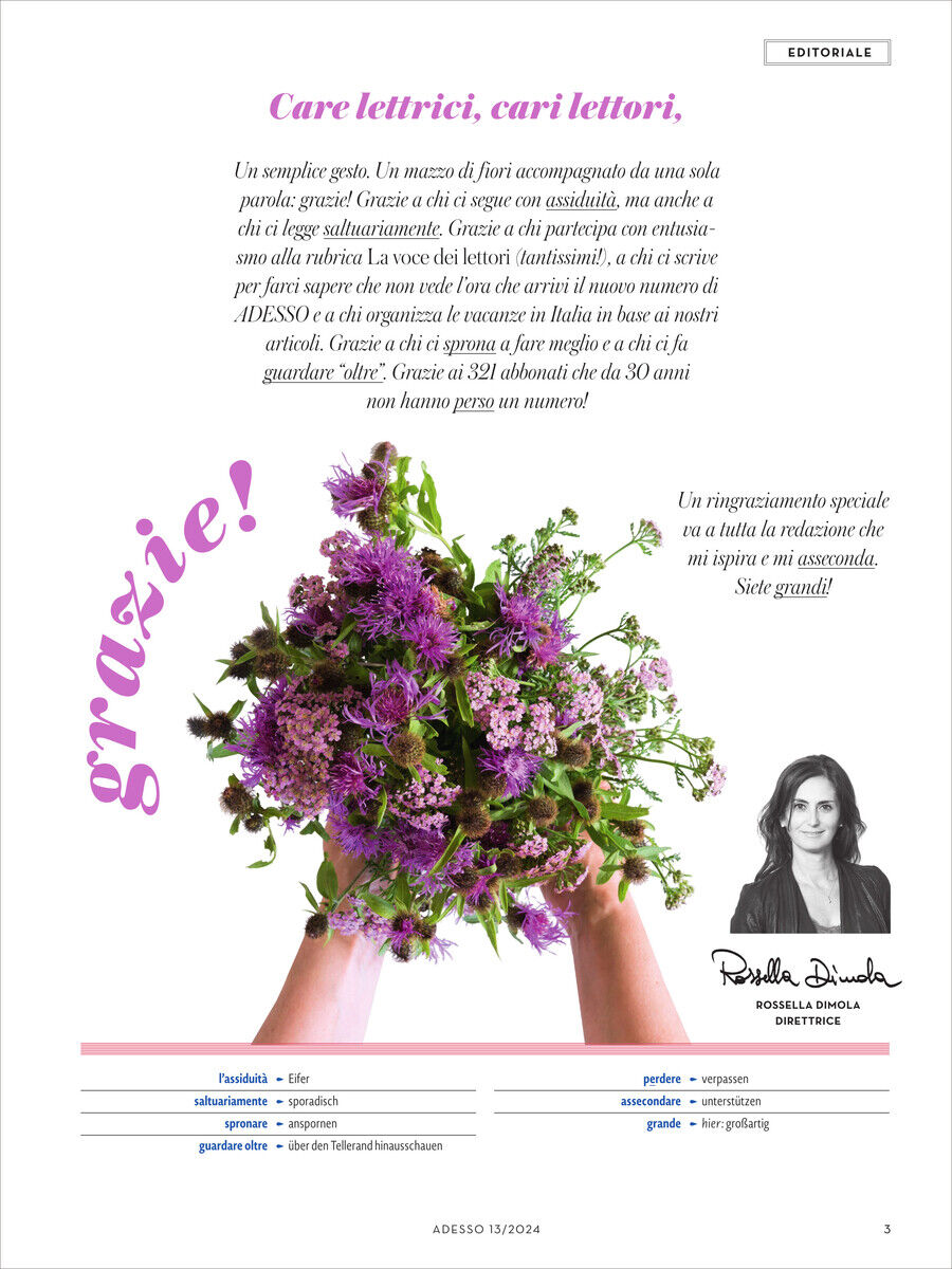 Ein Auszug aus dem Adesso Magazin 13/2024. Eine Seite mit einem lila Blumenstrauß, einem Text in italienischer Sprache und einem Foto einer Frau unten rechts. Der Hintergrund ist weiß mit farbigen Akzenten.
