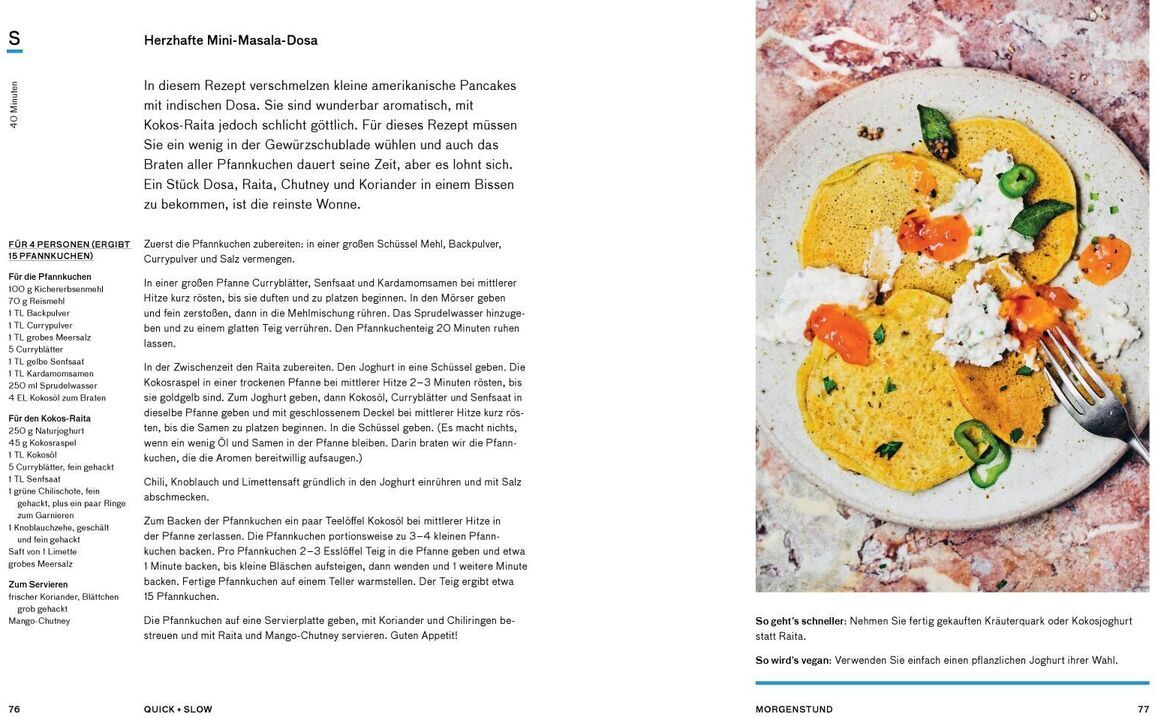 Doppelseitiger Auszug aus dem Kochbuch 'Die grüne Küche - Quick + Slow', zeigt ein Rezept für herzhafte Pfannkuchen mit grüner Sauce und einem Bild der fertigen Speise auf einem Teller.