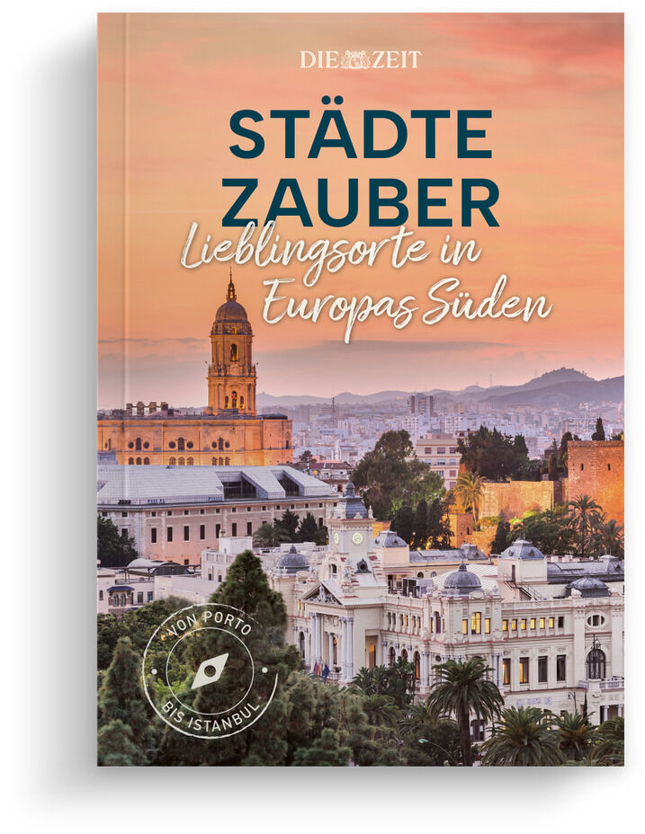 Buchcover der ZEIT-Edition »Städtezauber: Lieblingsorte in Europas Süden« zeigt eine malerische Stadtlandschaft mit historischen Gebäuden unter einem orangefarbenen Himmel.