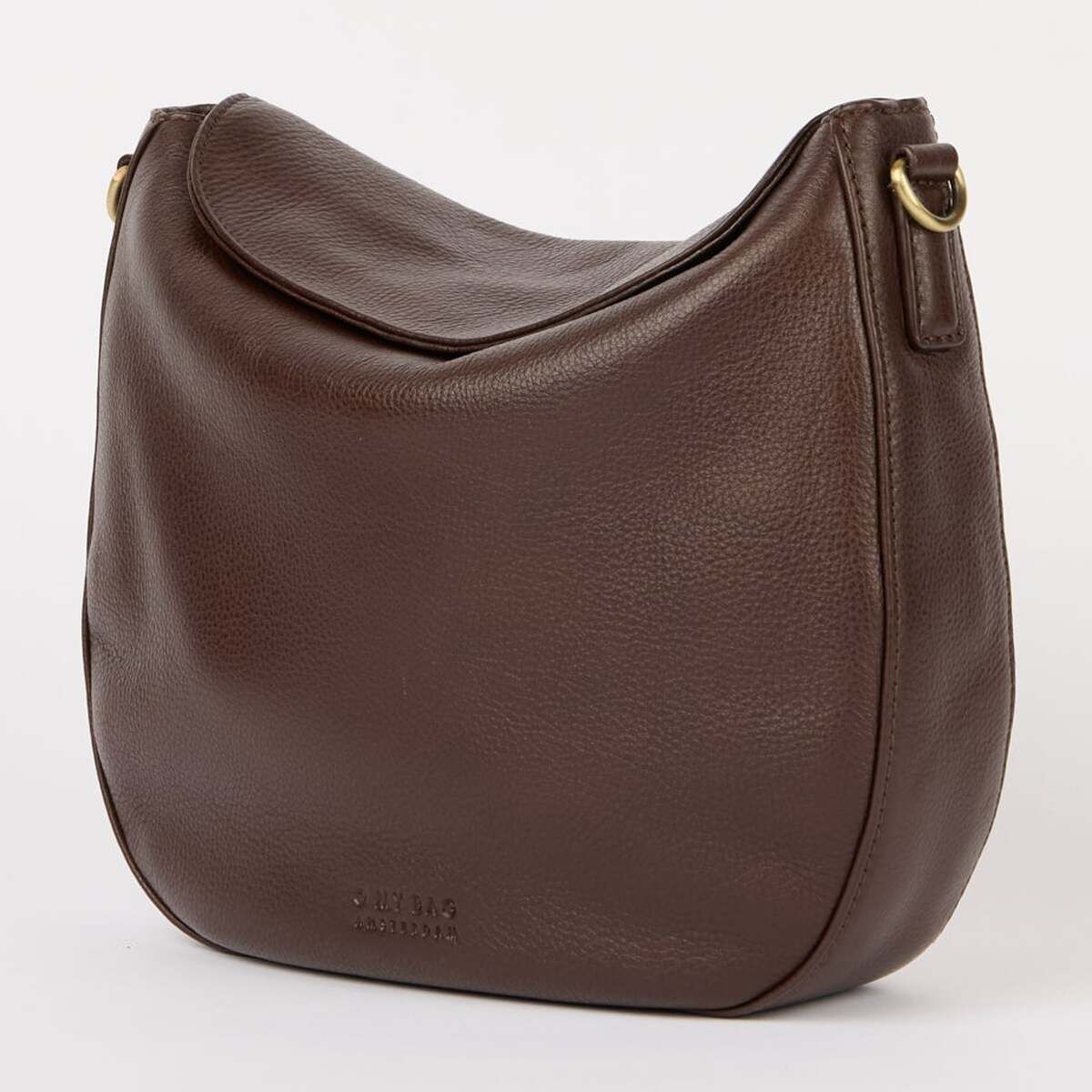 Die Abbildung zeigt eine dunkelbraune Damentasche in klassischer Form aus glattem Material, mit abgerundeten Kanten und dezenten goldfarbenen Details. Die Umhängetasche wirkt elegant und zeitlos und eignet sich gut für den Alltag oder besondere Anlässe.