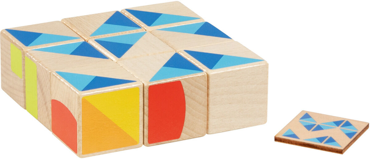 Holzspielzeug bestehend aus mehreren Würfeln mit farbenfrohen geometrischen Mustern in Blau, Rot, Gelb und Grün. Ein Würfel ist auseinandergezogen, um die Vielfalt der Formen zu zeigen. Geeignet für Kinder zur Förderung der Kreativität und Motorik.