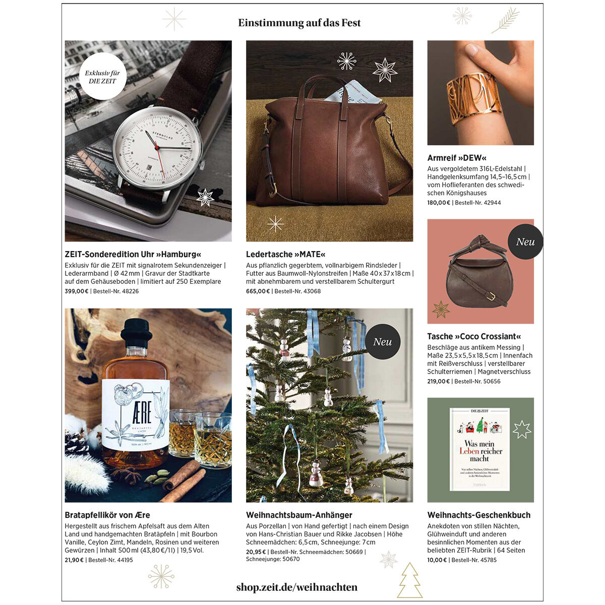 Eine Weihnachtskatalog-Seite zeigt verschiedene Geschenkideen, darunter eine Armbanduhr, eine braune Lederhandtasche, Bratapfellikör, Baumanhänger, Schmuck und ein Geschenkbox-Set. Der Hintergrund und das Design sind festlich gestaltet, mit weihnachtlichen Symbolen wie Tannenzweigen und Sternen, und die Farben sind überwiegend braun, weiß, gold, grün und silber.