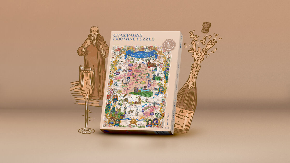Das Wein Puzzle »Champagne« zeigt eine farbenfrohe illustrative Karte auf der Puzzle-Verpackung mit Champagner- und Weinsymbolen. Neben der Verpackung sind ein Glas Champagner und eine gezeichnete Champagnerflasche abgebildet.