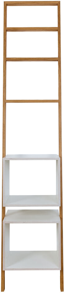 Schmales Leiterregal mit einem modernen Design in Weiß und hellem Holz.