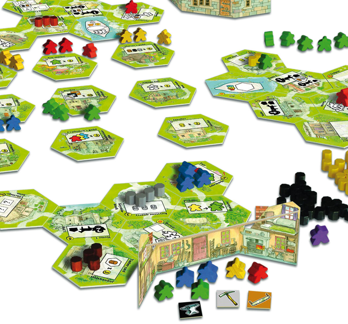 Das Bild zeigt das Brettspiel Keyflower mit mehrfachen sechseckigen Spielplättchen, bunten Spielfiguren aus Holz, Ressourcensteinen, Gebäuden und einer Stofftasche. Das Spielmaterial ist auf einem weißen Untergrund angeordnet und vermittelt ein strategisches Aufbauszenario für mehrere Spieler.