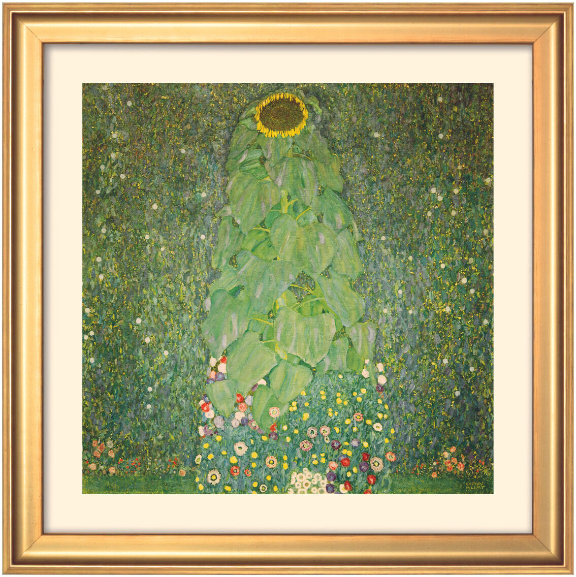 Gemälde von Gustav Klimt mit einer grünen Pflanze, die an eine Sonnenblume erinnert, umgeben von bunten Blumen in grüner Landschaft. Rahmen ist aus goldenem Material.