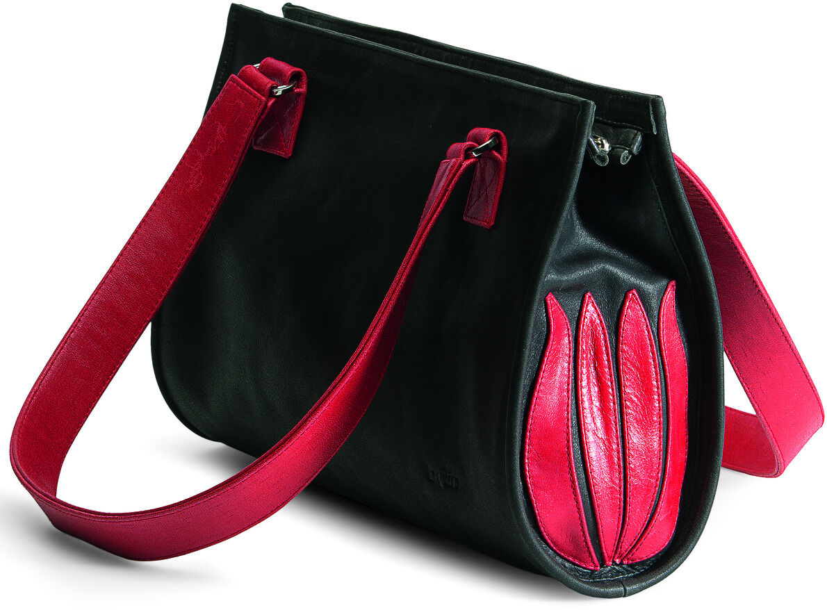 Schwarze und rote Handtasche 'Black and Red Tulip' von Linde Van der Poel mit Tulpenmotiv und eleganten Design.